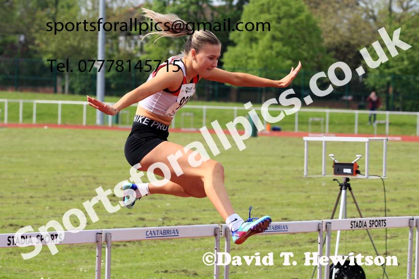 Senior Womens 400 metres Hurdles, 2023 North Eastern Track and Field Champs., Middlesbrough Sports Village, Middlesbrough. Photo: David T. Hewitson/Sports for All Pics